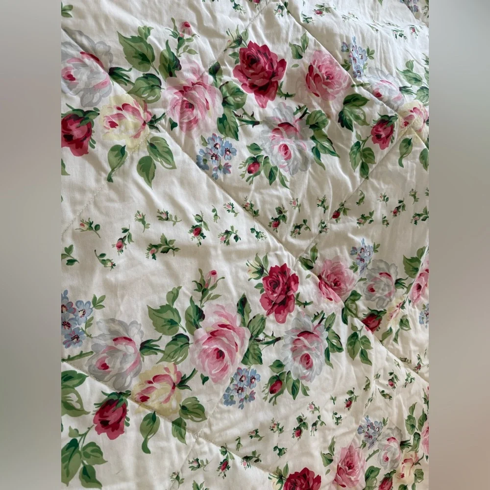Vintage Laura Ashley Clarissa Full /Queen Comforter. RARE to Find! Shabby Chic